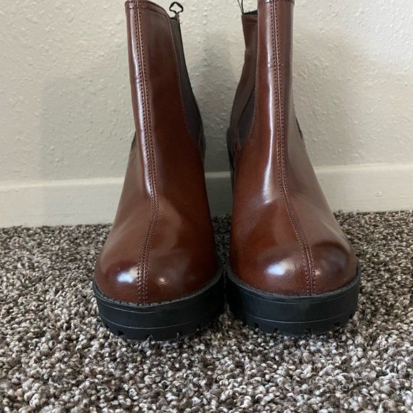 H&M Boots. Size 39. Fits like (8.5-9) Brown & Black - Picture 3 of 6